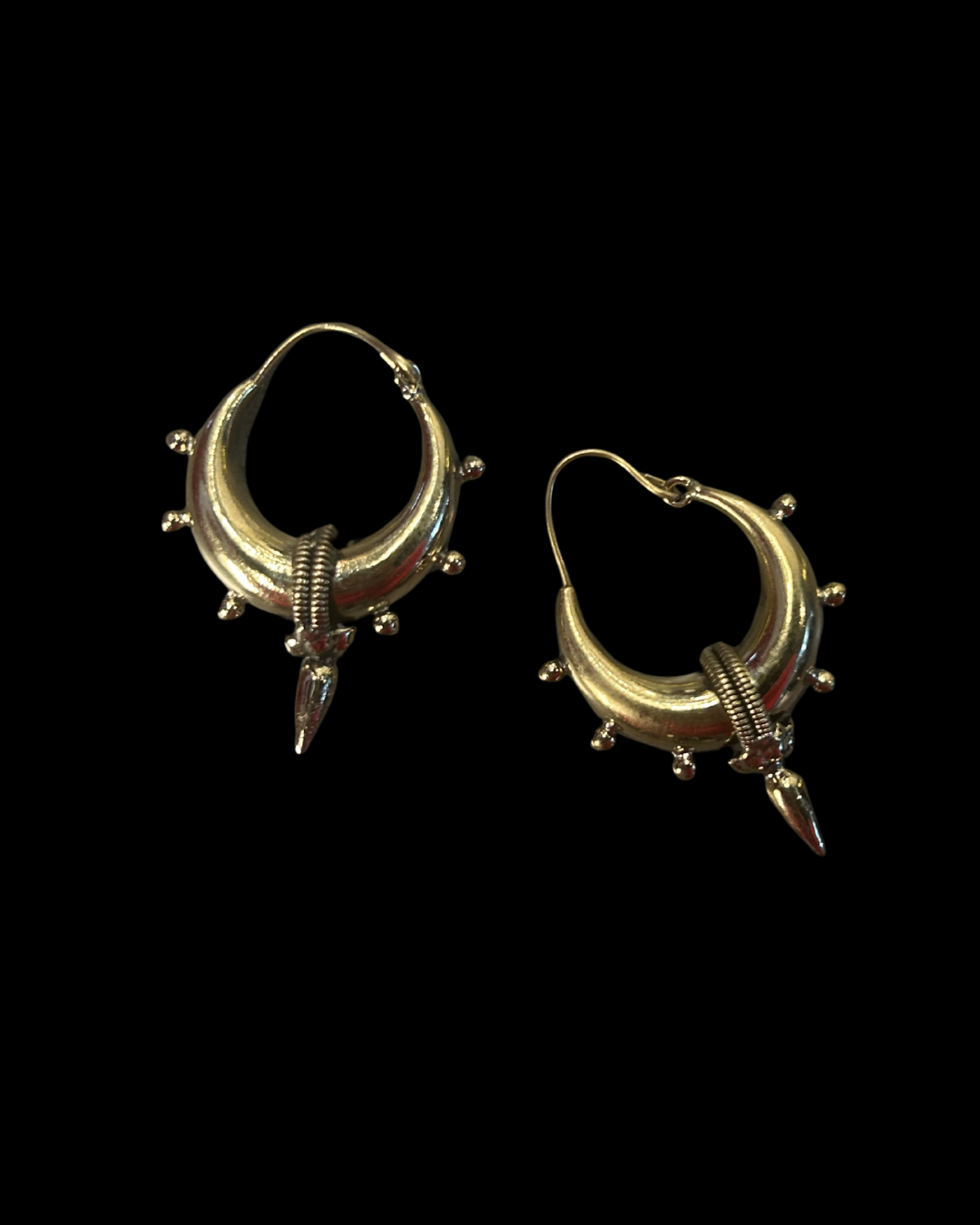 Gullituð hoops með spike detail