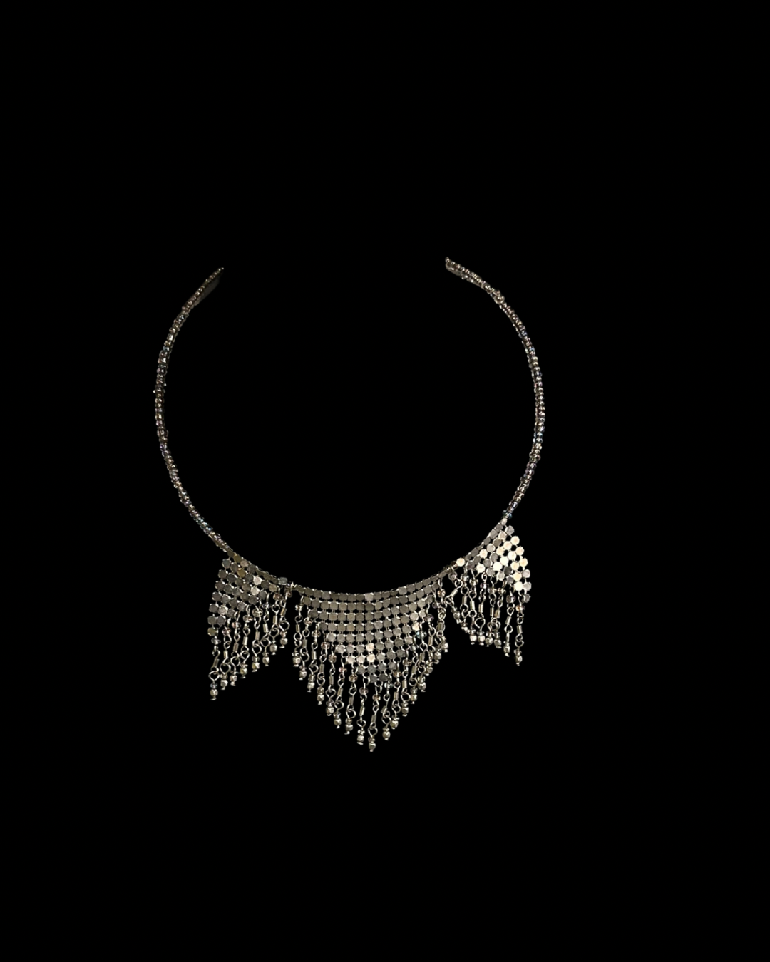 Beaded silfurlitað hálsmen