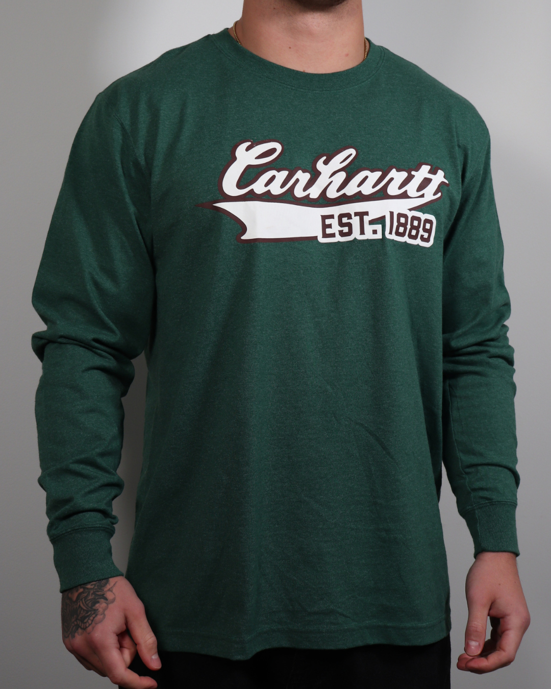 Græn Carhartt langermapeysa