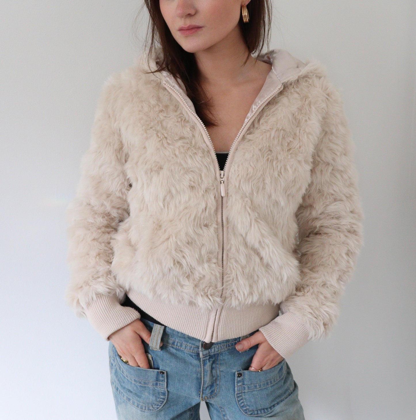 Faux fur hettupeysa
